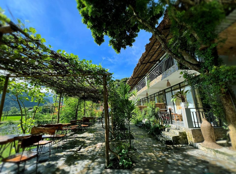 Property building, Natural landscape, Garden view