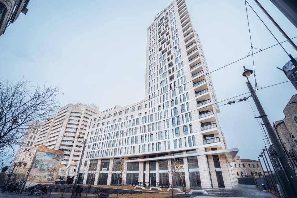 Property building, Nearby landmark, Neighbourhood