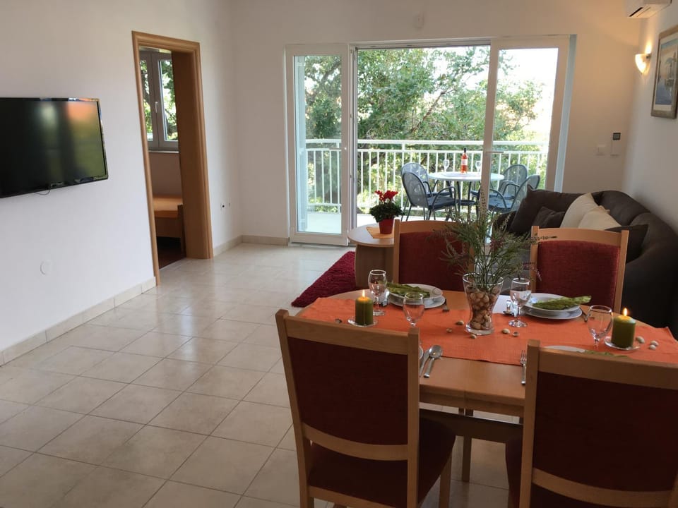 Apartmani Marija Klimno A Apartment in Primorje-Gorski Kotar County