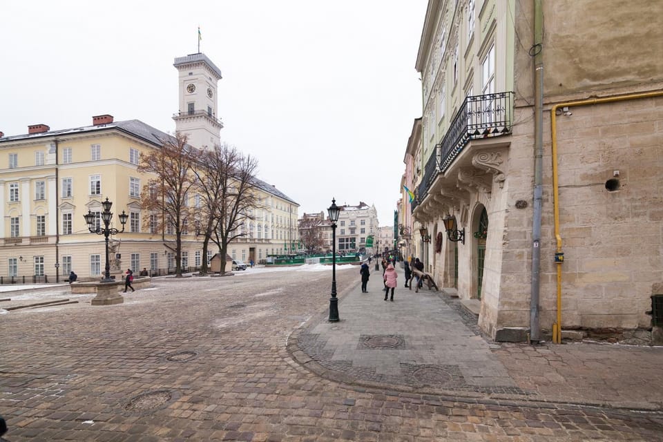 Nearby landmark, Neighbourhood