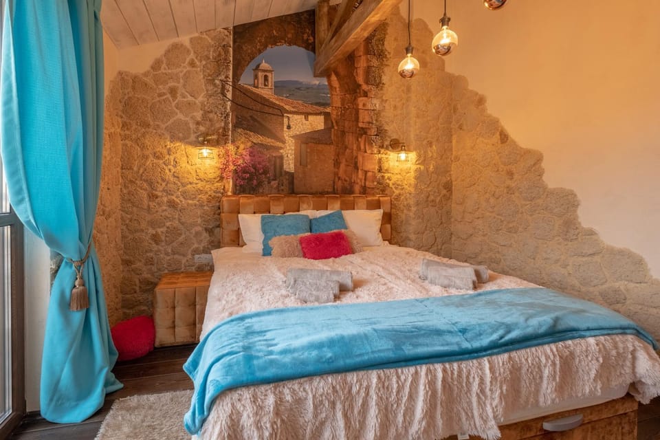 Bed, Photo of the whole room, Bedroom, internet, towels