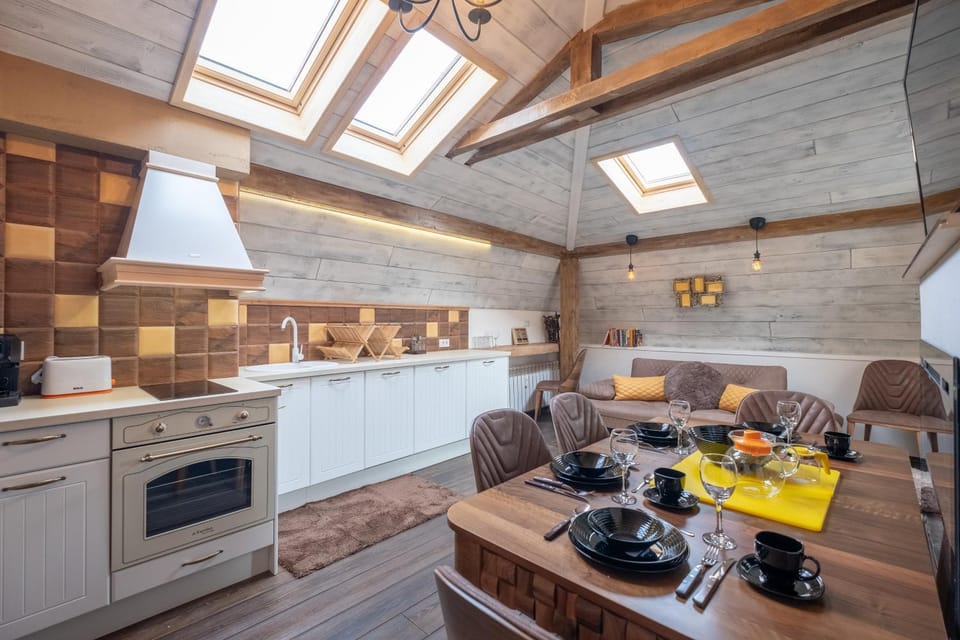 Kitchen or kitchenette, Living room, Seating area, Dining area, oven, stove, toaster
