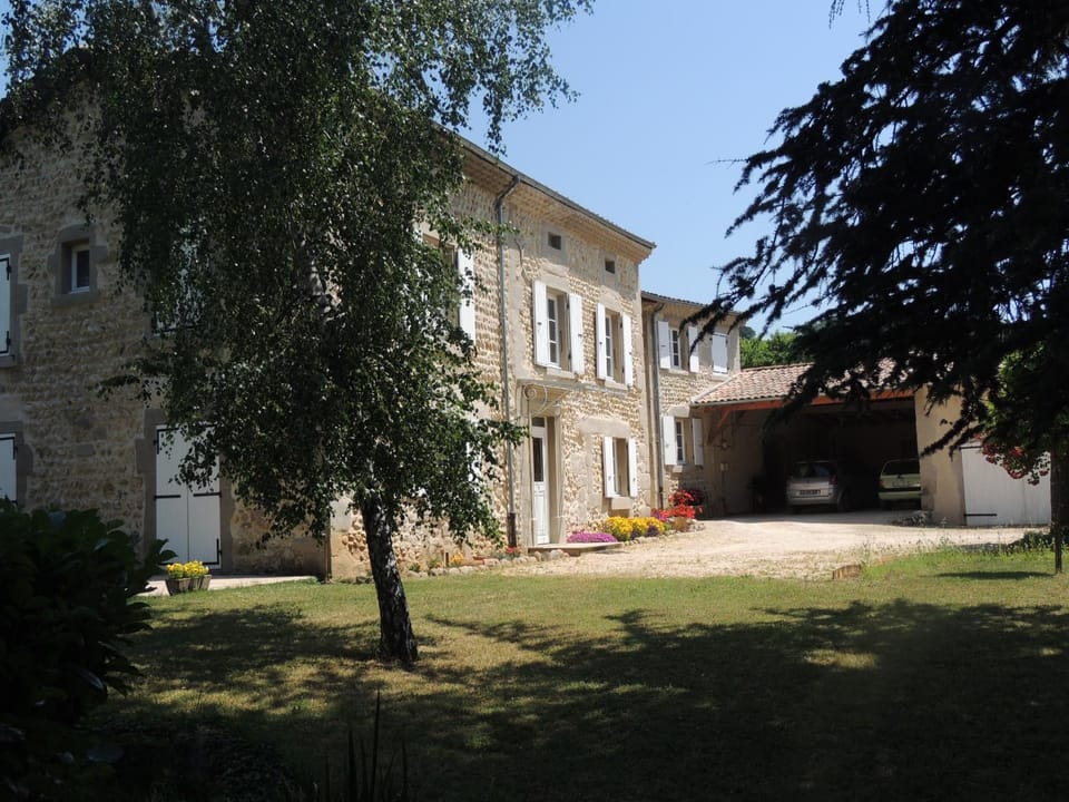 La Ferme des Buis Bed and Breakfast in Provence
