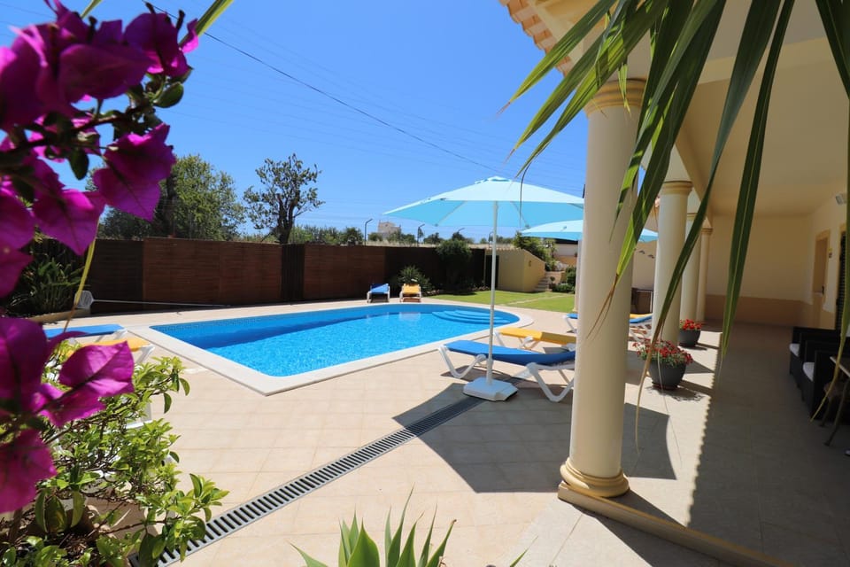 Property building, Patio, Garden, Garden view, Pool view, Swimming pool, sunbed