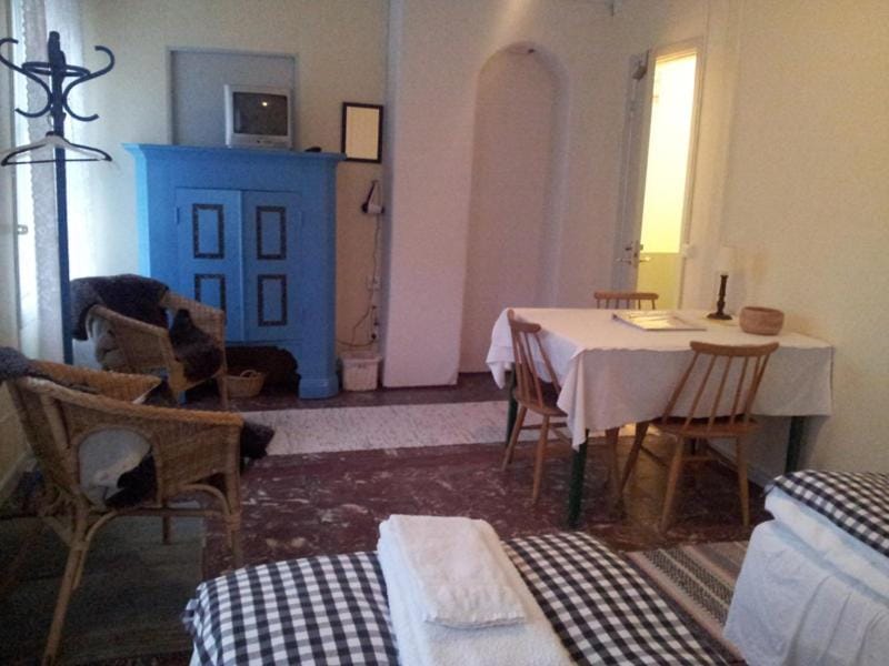 Seating area, Dining area, Bedroom