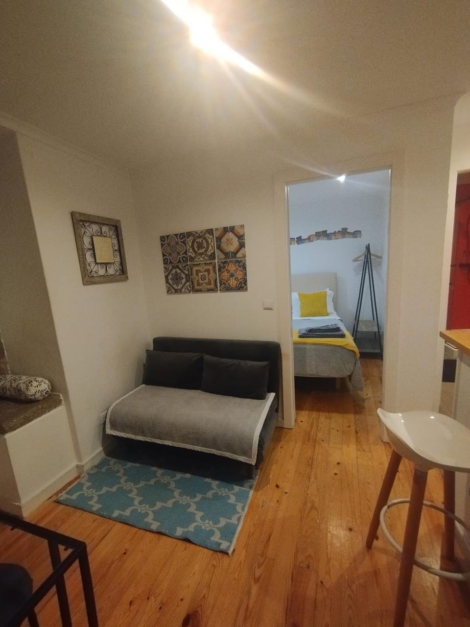 Bed, Living room, Seating area, Bedroom