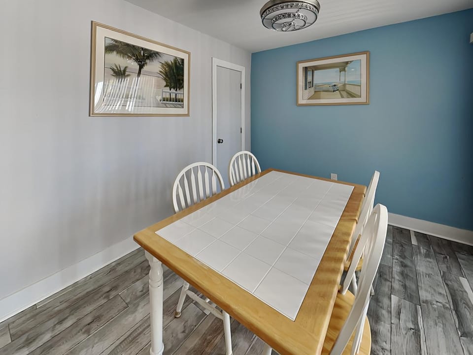Madeira Beach Yacht Club 215F Apartment in Madeira Beach