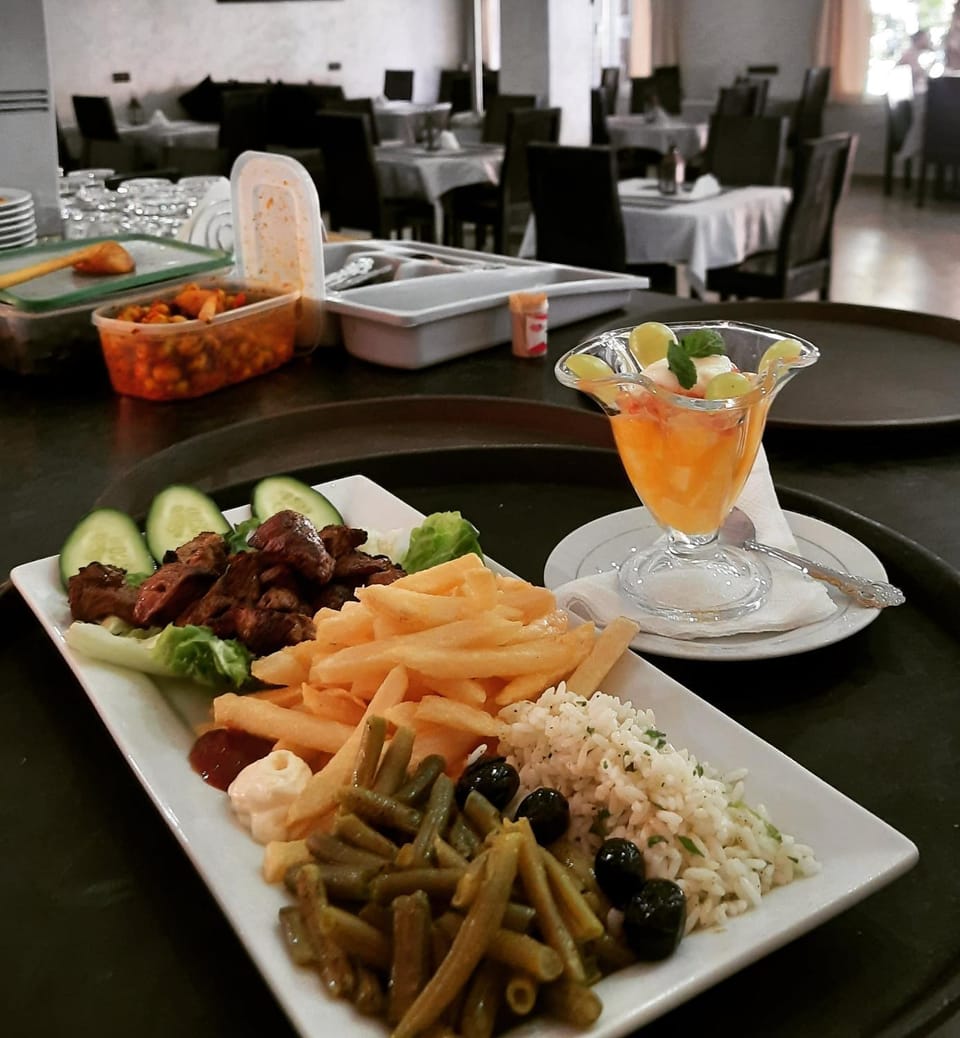 Restaurant/places to eat, Food