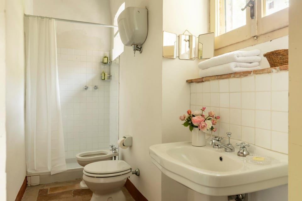 Borgo di Pianciano House in Umbria