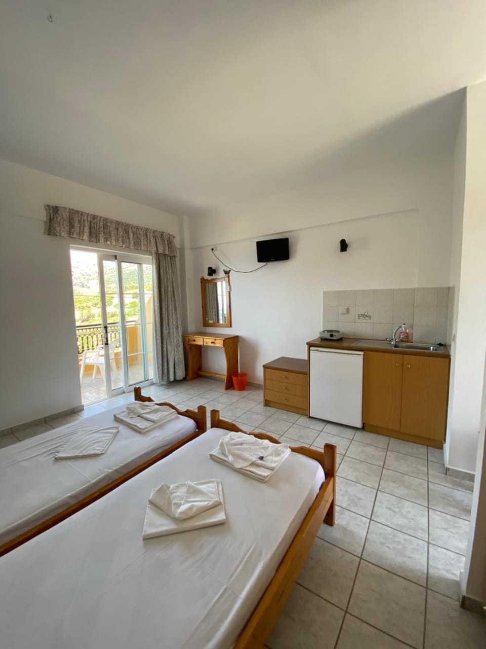 Eolia beachfront studios Apartment in Crete