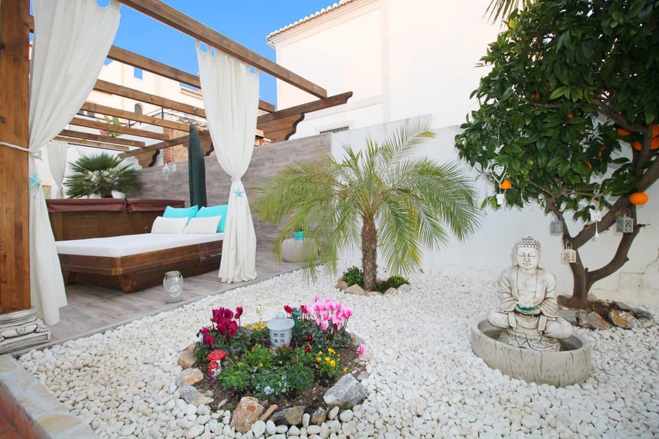 Patio, Garden, Garden view