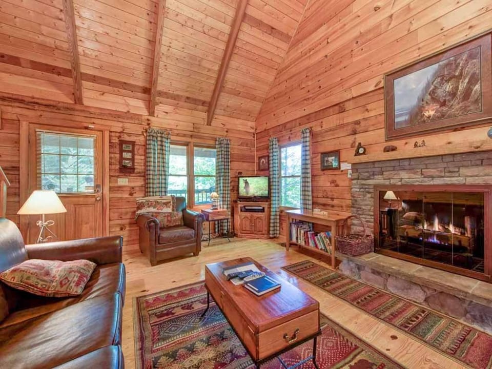 Bears Den House in Gatlinburg