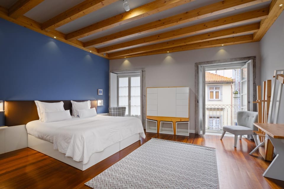 Seating area, Bedroom