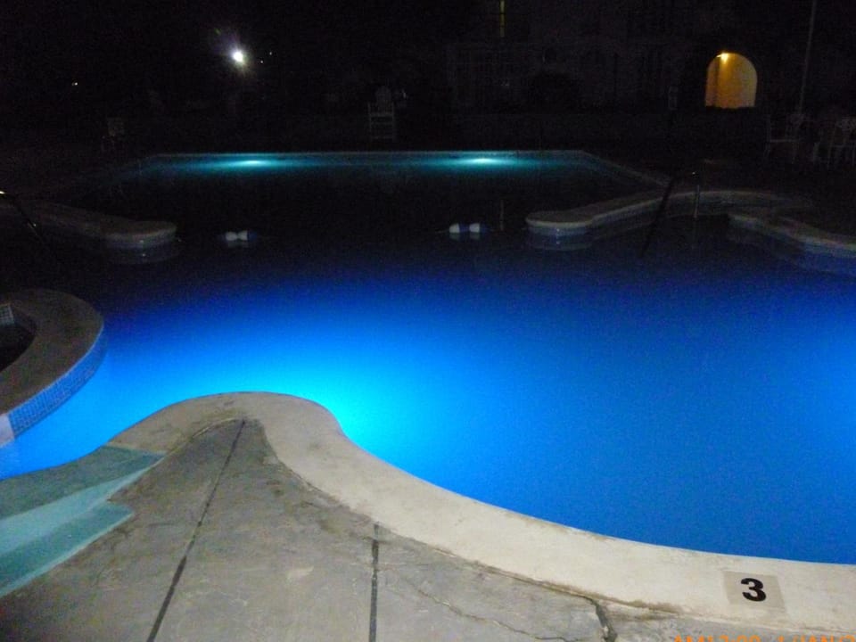 Swimming pool, Swimming pool