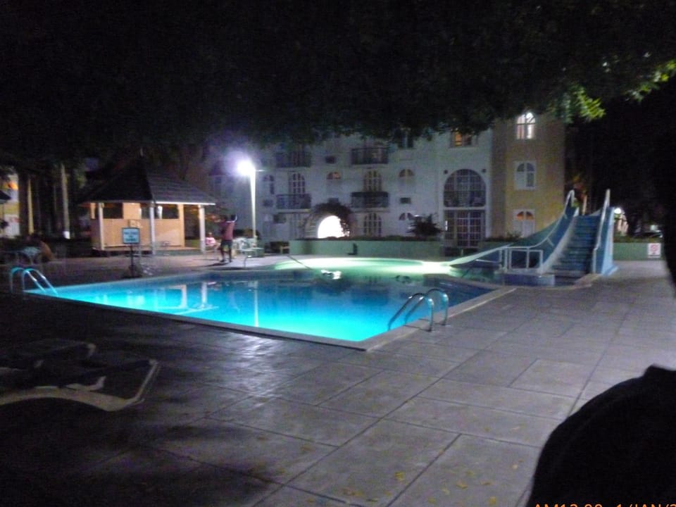 Swimming pool, Swimming pool