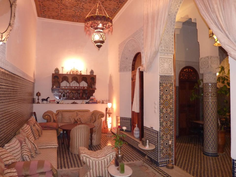 Communal lounge/ TV room