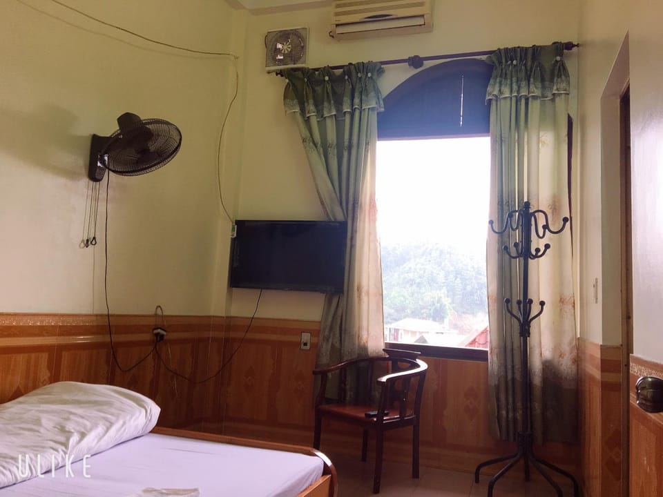 Vân Anh Guesthouse Motel in Vietnam