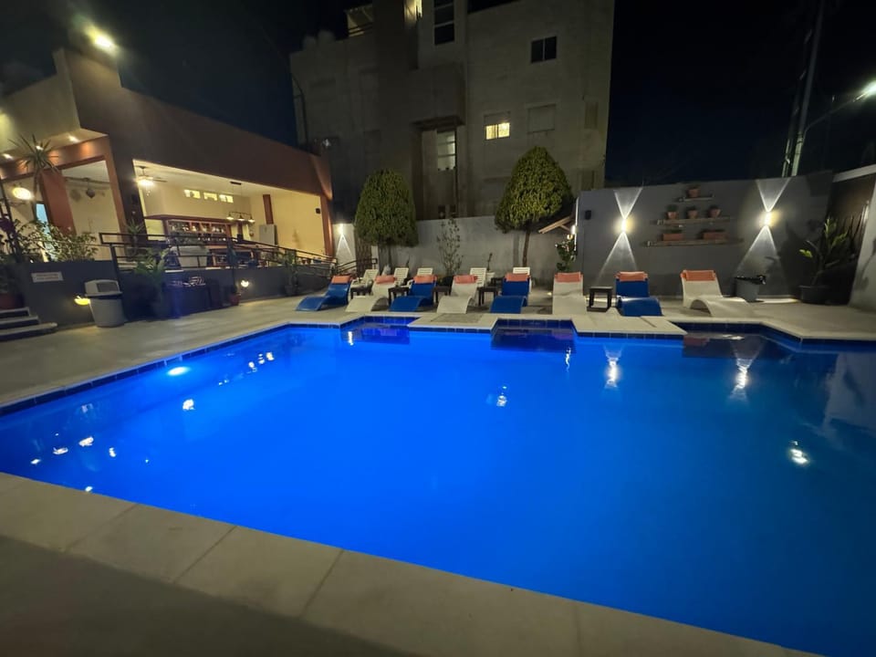 Swimming pool