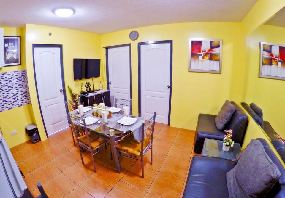 ARC 2219 Home Rentals 2BR Bed and Breakfast in Cebu City
