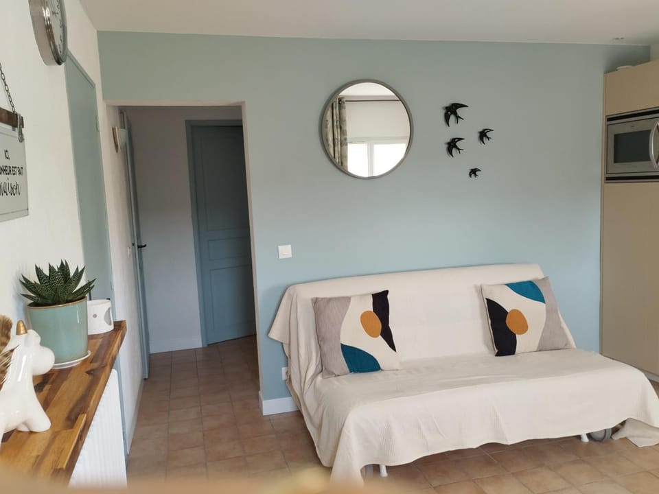 GITE LA ROCHE Apartment in Occitanie