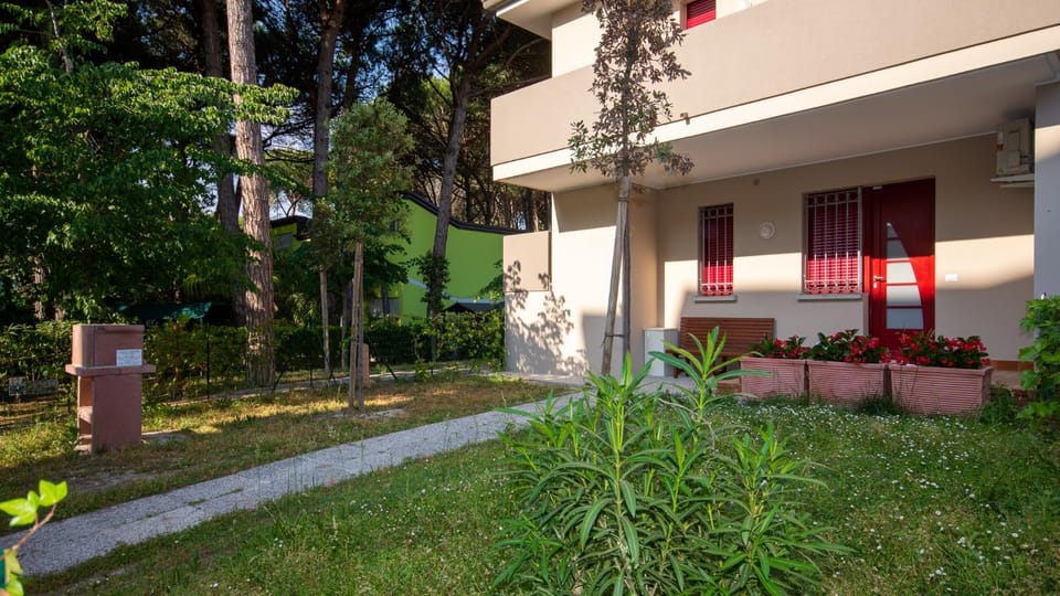 Property building, Garden