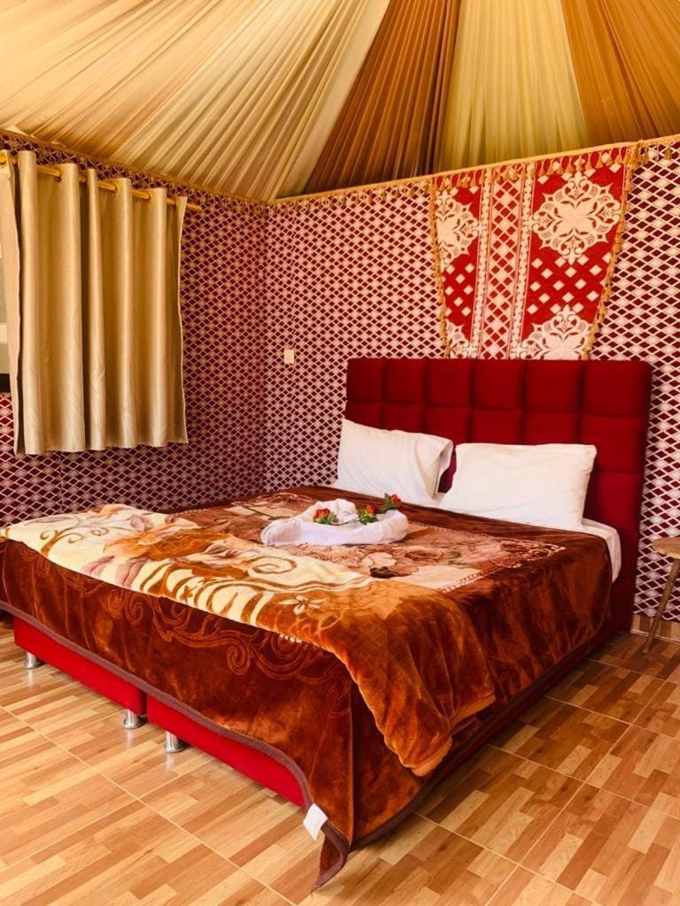 WADI RUM-Bedouin Tents and Jeep Tours Luxury tent in South District