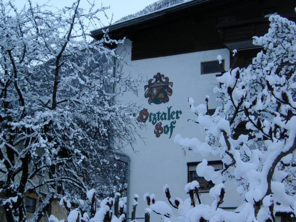Facade/entrance, Property logo or sign, Winter