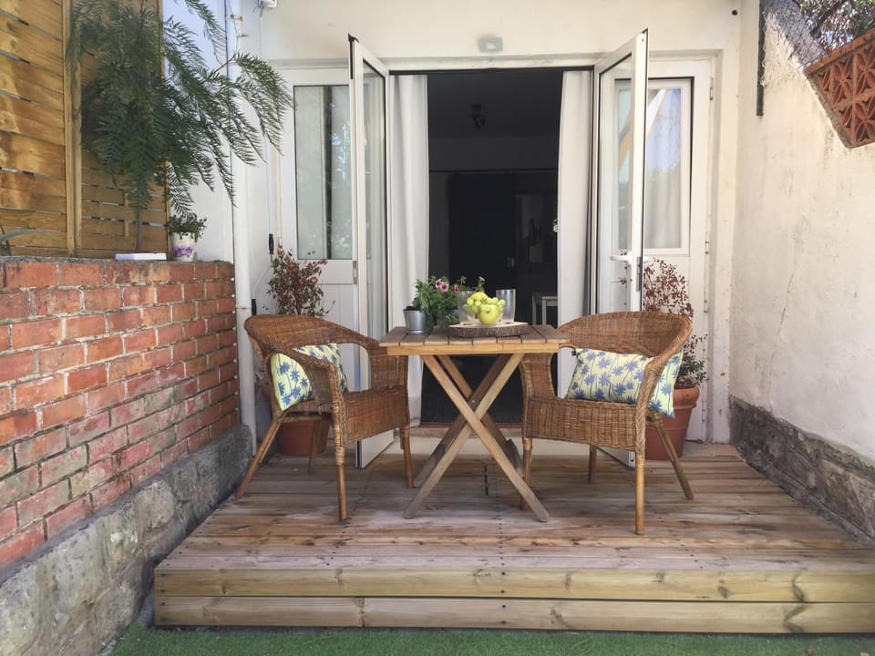 Patio, Facade/entrance