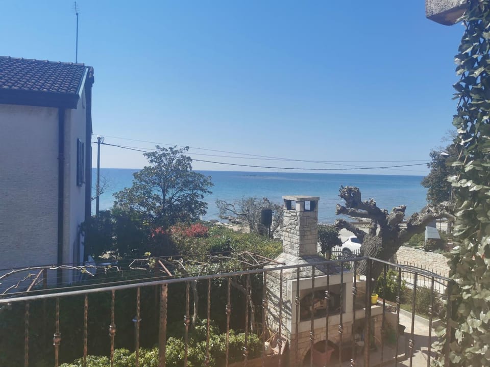 Romantic apartment for two on the sea Apartment in Istria County