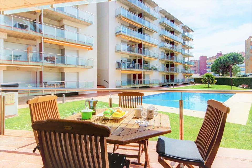 Balcony/Terrace, Swimming pool