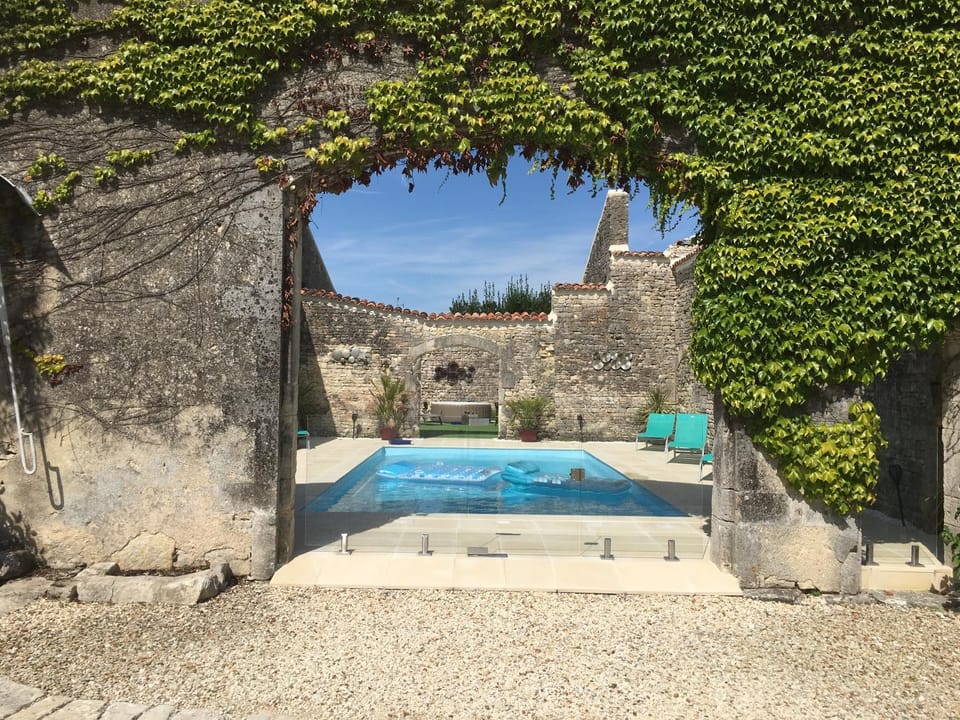 Hot Tub, Seating area, Pool view, Swimming pool