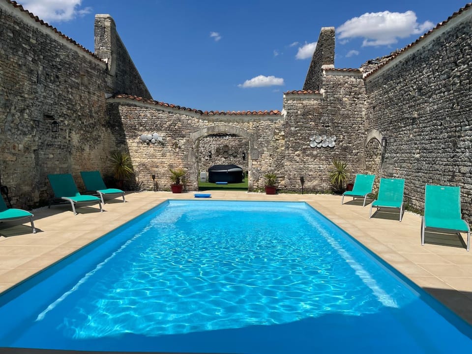 Activities, Spa and wellness centre/facilities, Pool view, Swimming pool, sunbed