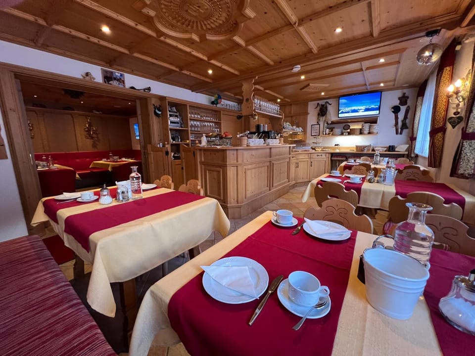 Hotel Garni Gafluna Bed and Breakfast in Saint Anton am Arlberg