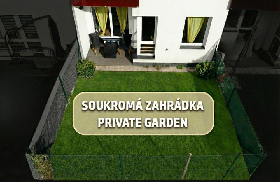 Garden, Balcony/Terrace