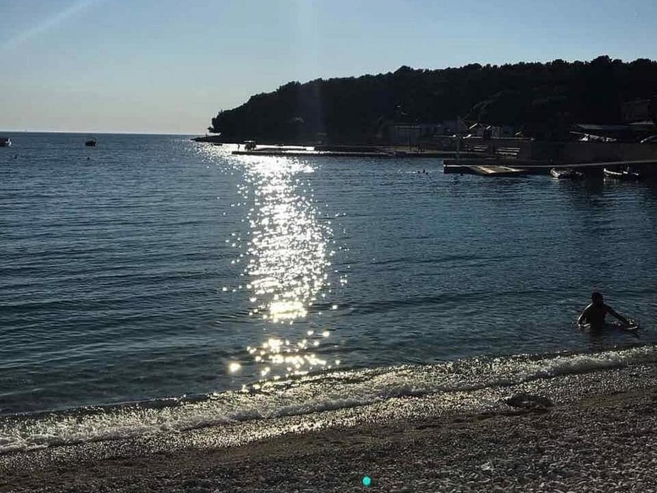 Nearby landmark, Summer, Beach