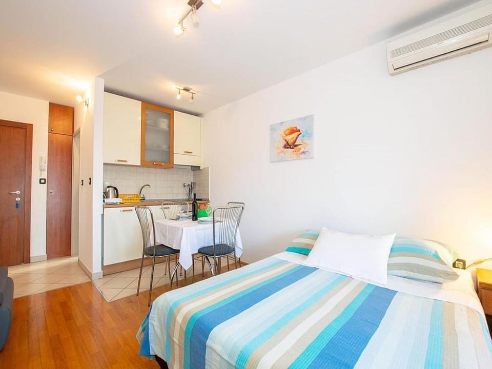 Dining area, air conditioner