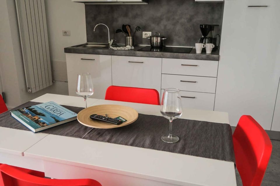 Coffee/tea facilities, Dining area
