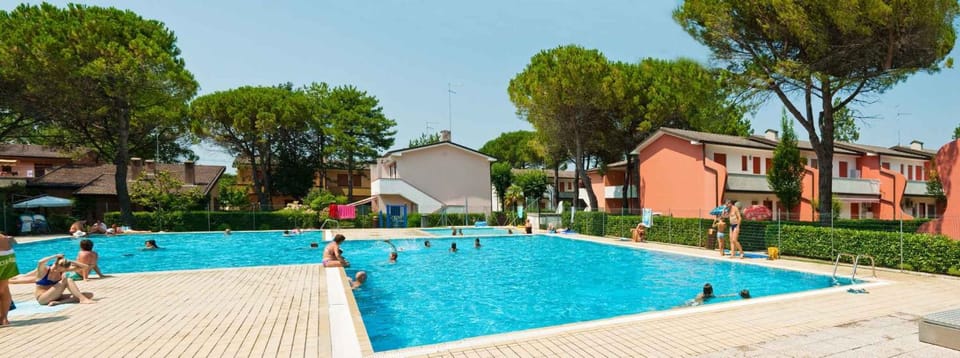 Summer, Swimming pool