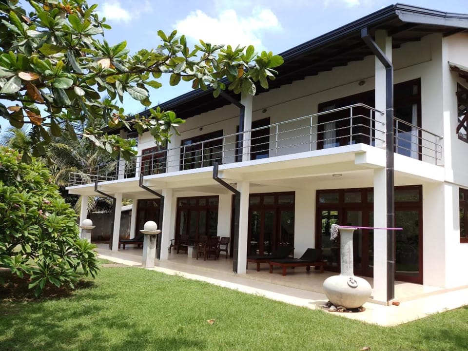 Beach Front Villa Nilaveli Villa in Sri Lanka