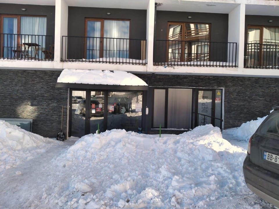 Property building, Winter