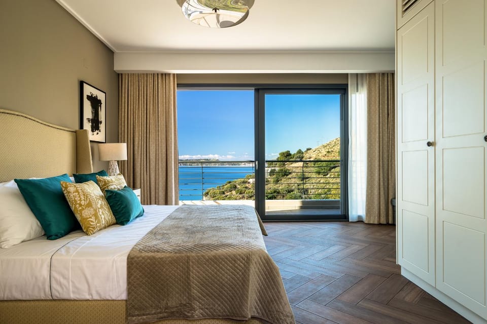 Day, Photo of the whole room, City view, Sea view