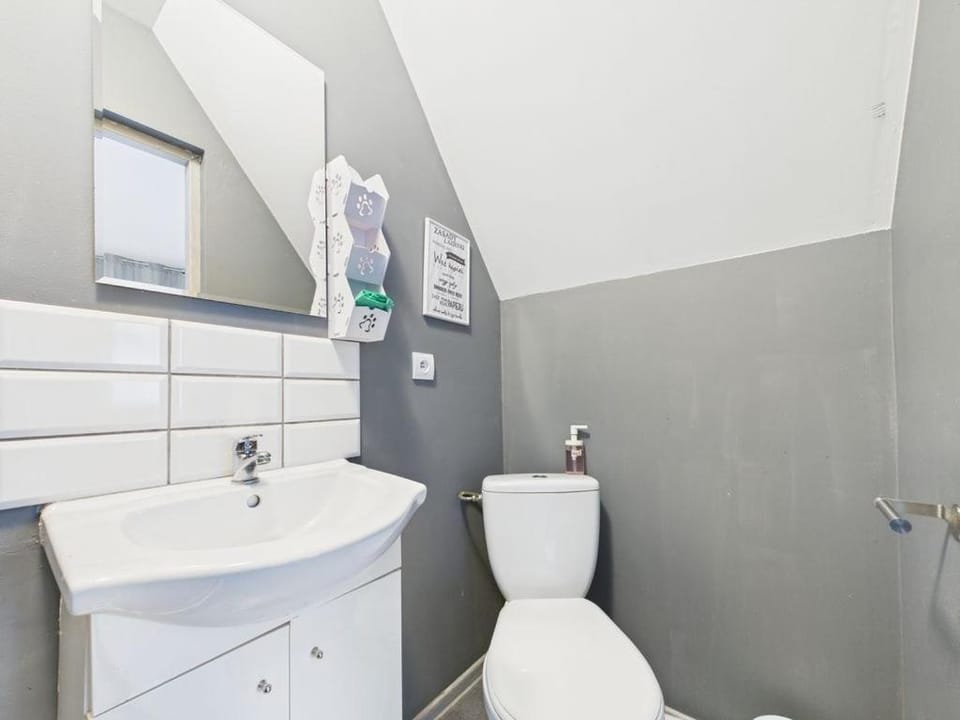 Przystań Jastrzębia domki z alpakami House in Pomeranian Voivodeship