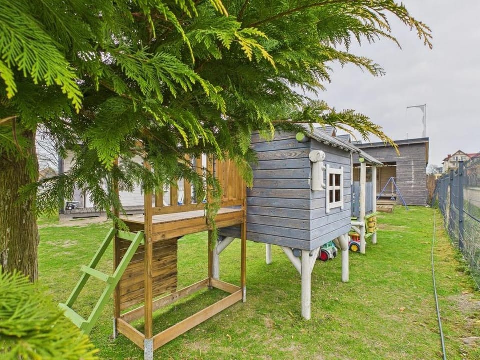 Przystań Jastrzębia domki z alpakami House in Pomeranian Voivodeship