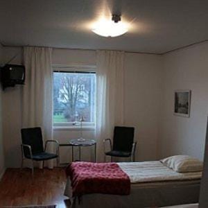 Bed, Day, Photo of the whole room, Bedroom