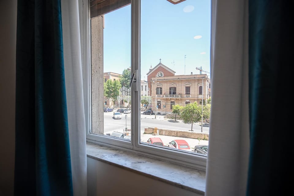 BARI CITY HUB _ Locazione Turistica Bed and Breakfast in Bari