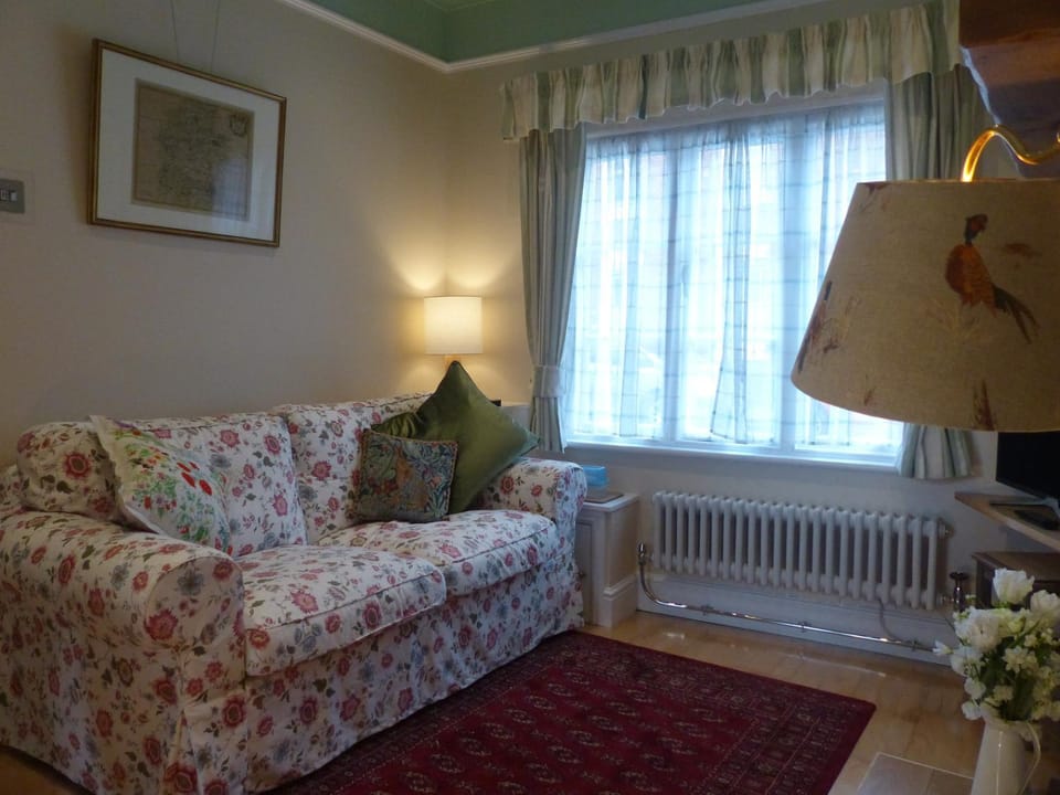 Day, Living room