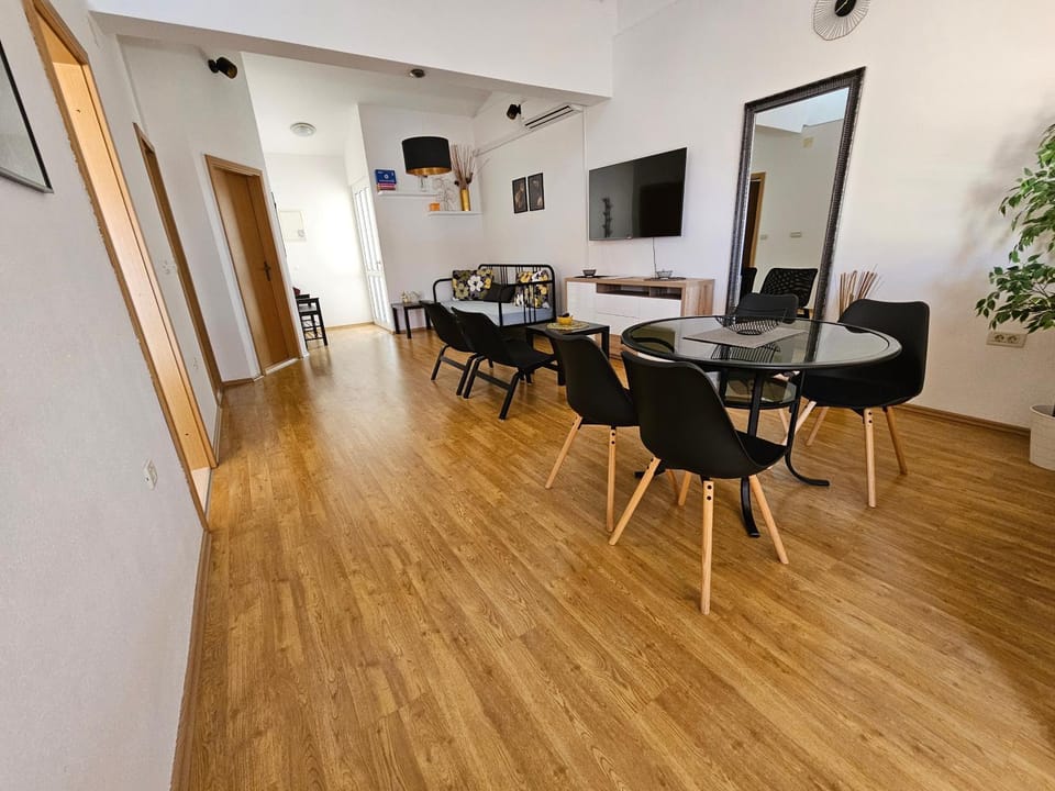 Apartmani Nikmar Apartment in Makarska