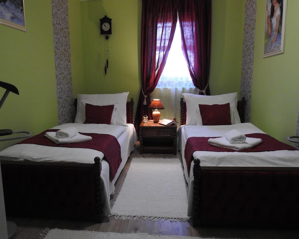 Mözsi Apartman Tolna Apartment in Hungary