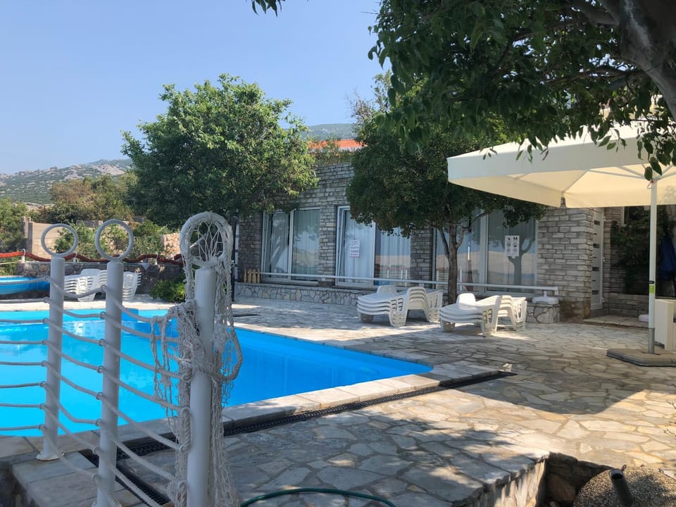 Lounge or bar, Swimming pool