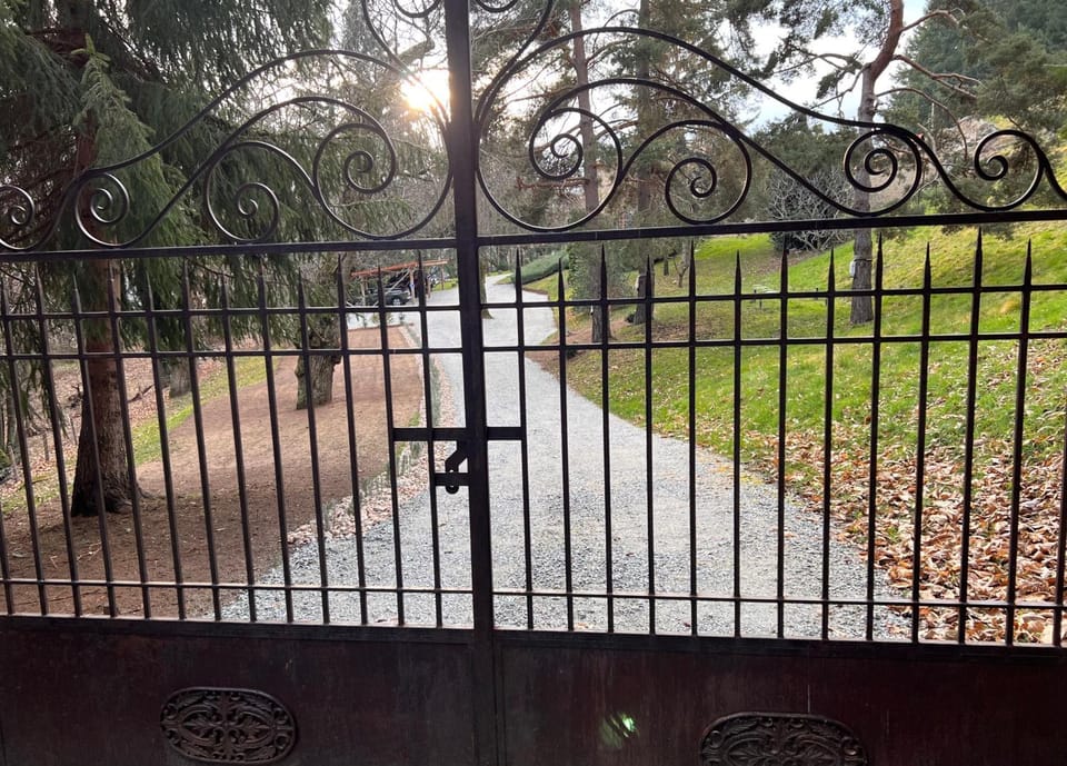 CHATEAU ROUSSET House in Provence-Alpes-Côte d'Azur